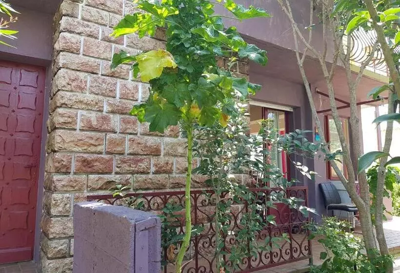 ベッドアンドブレックファースト Chambres Privées Maison Jardin Toutes Commodités Partagées