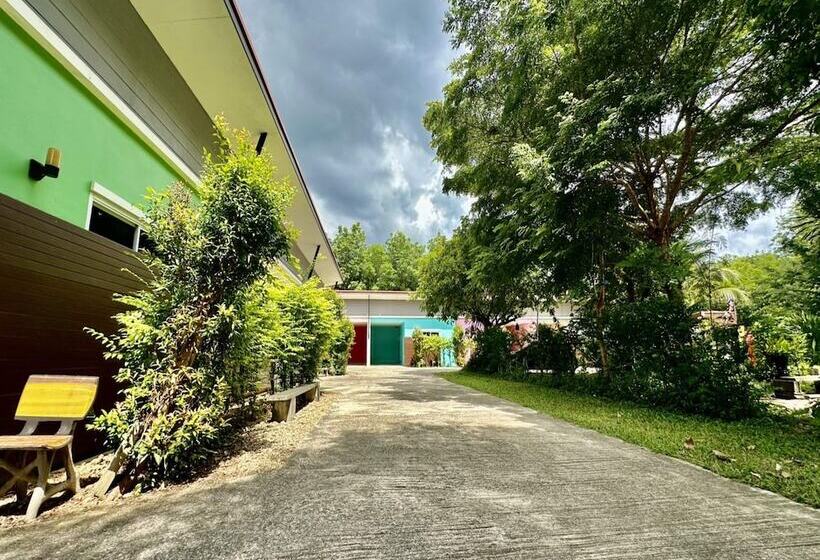 בית מלון כפרי Rider Resort And Coffee