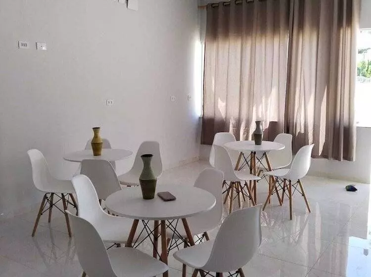 Hotelli Pousada Nelly Medeiros