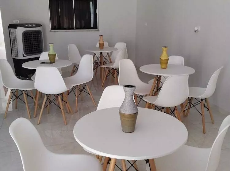 Hotelli Pousada Nelly Medeiros