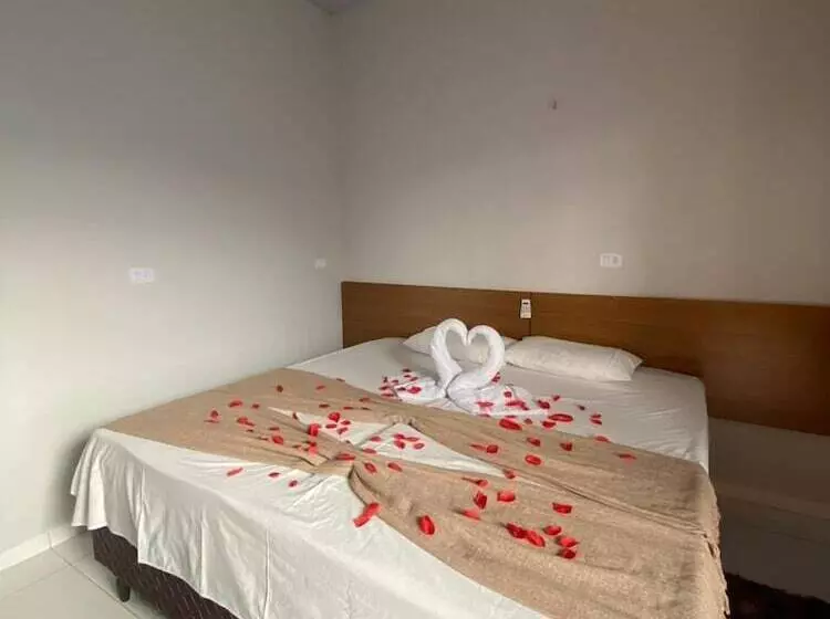 Hotelli Pousada Nelly Medeiros