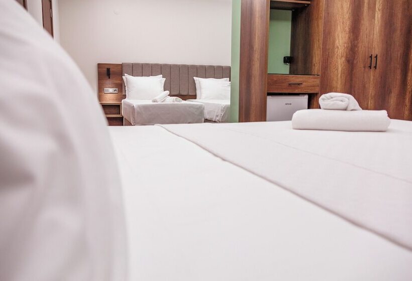 ホテル Querencia Suit