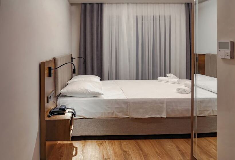 ホテル Querencia Suit