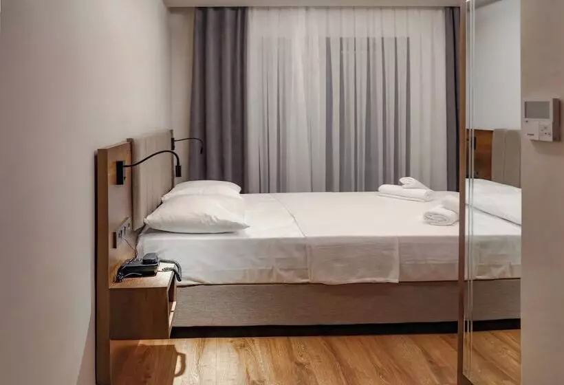 Hotelli Querencia Suit