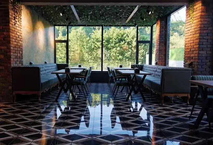 Hotelli Querencia Suit