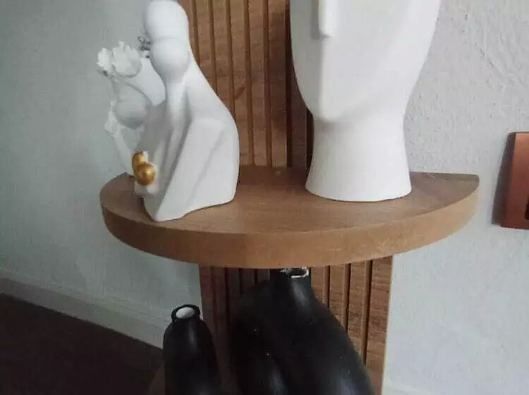 تختخواب و صبحانه Yoga Butik Otel