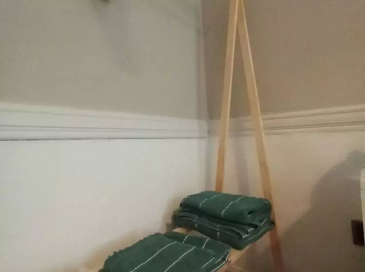 تختخواب و صبحانه Yoga Butik Otel