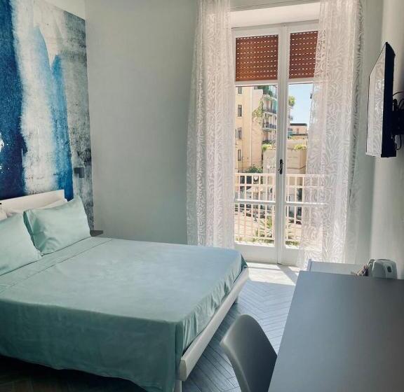 تختخواب و صبحانه Bluceleste Salerno Centro