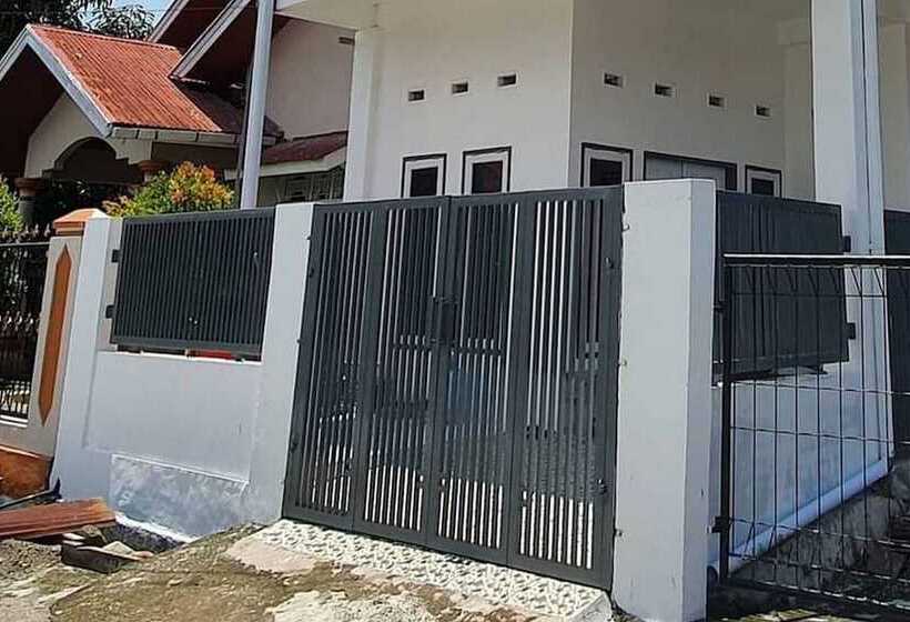 Hotel Oyo 94119 Pdl Guest House Syariah