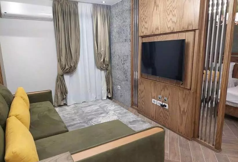 هاستل Free Inn