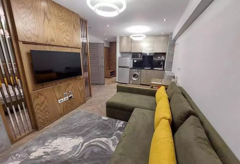 هاستل Free Inn