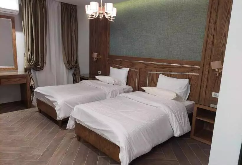 هاستل Free Inn
