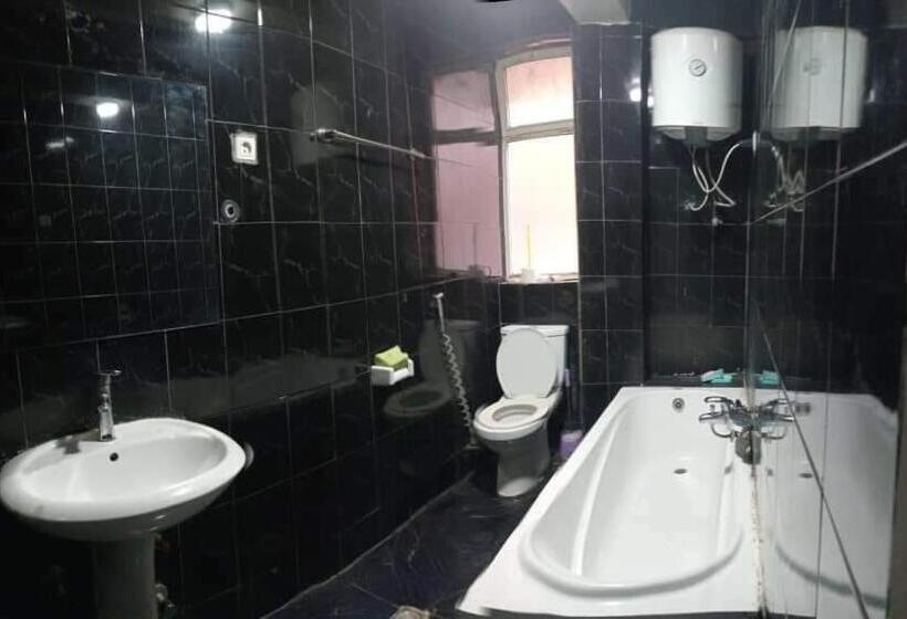 هاستل Go There Inn