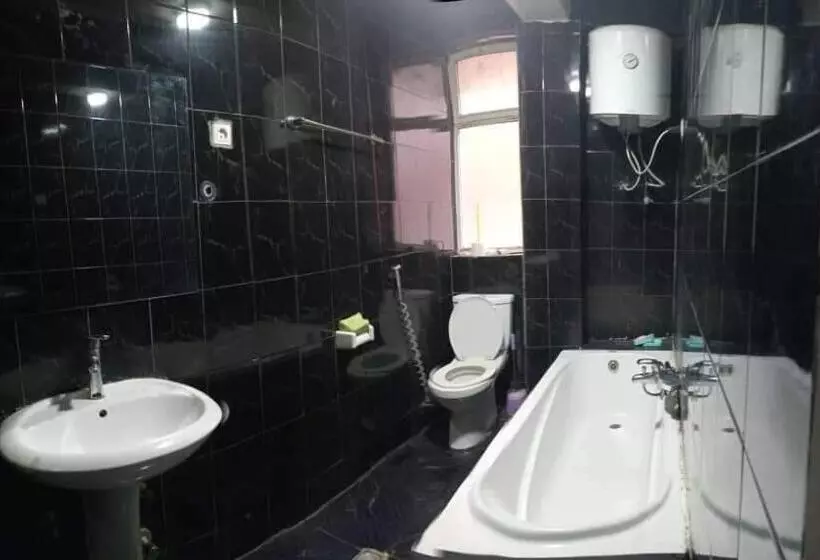 هاستل Go There Inn