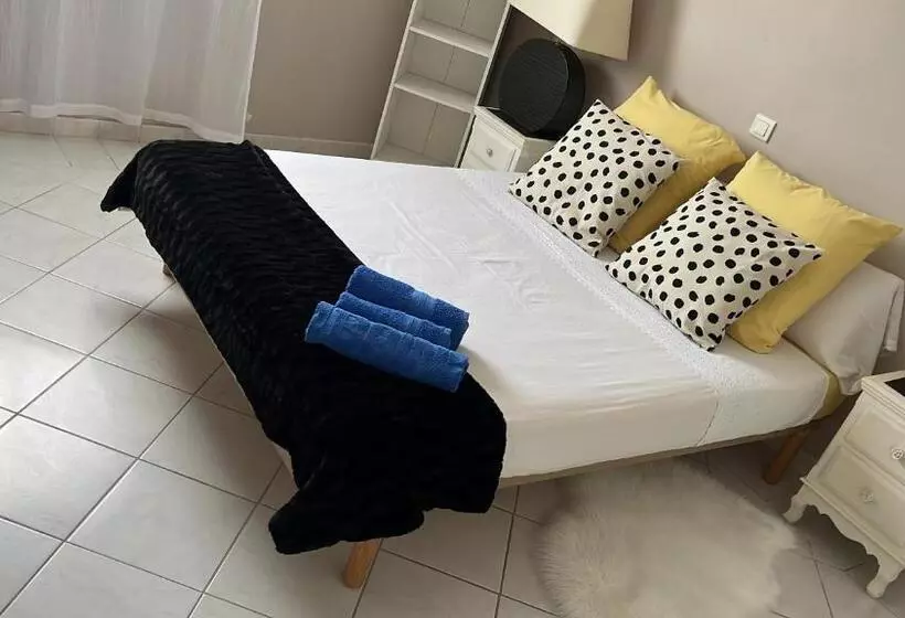 ベッドアンドブレックファースト Chambre Amandier
