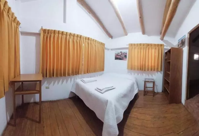تختخواب و صبحانه Hostal Miramonti
