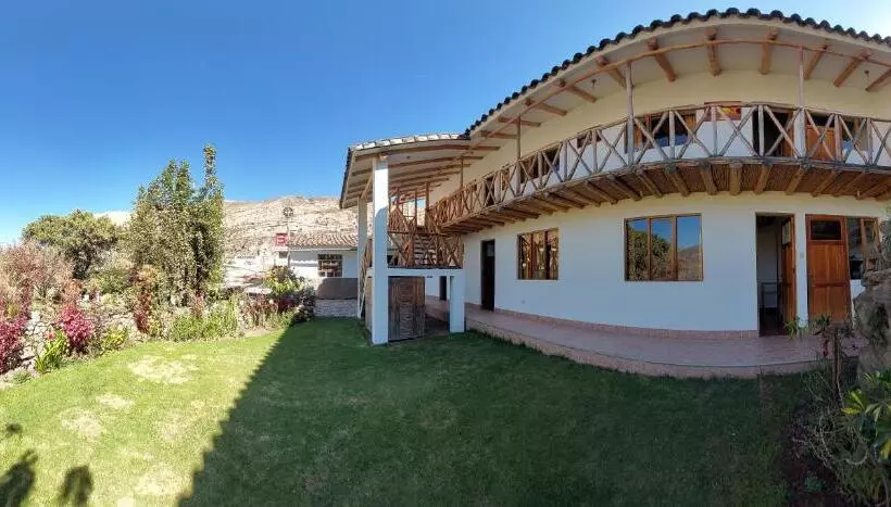 تختخواب و صبحانه Hostal Miramonti