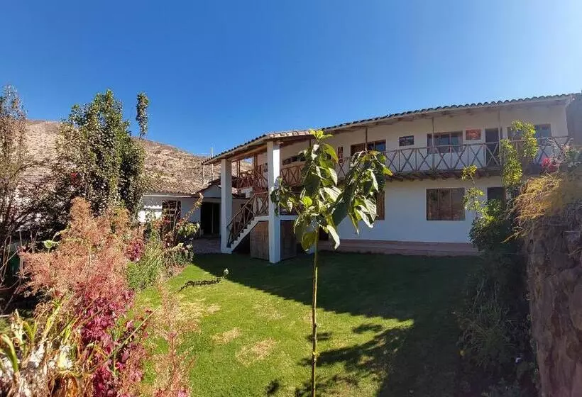 تختخواب و صبحانه Hostal Miramonti