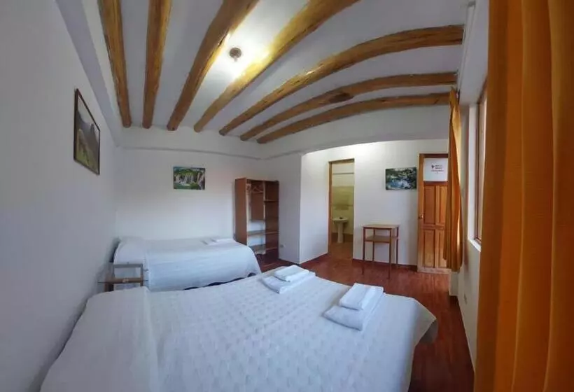 تختخواب و صبحانه Hostal Miramonti