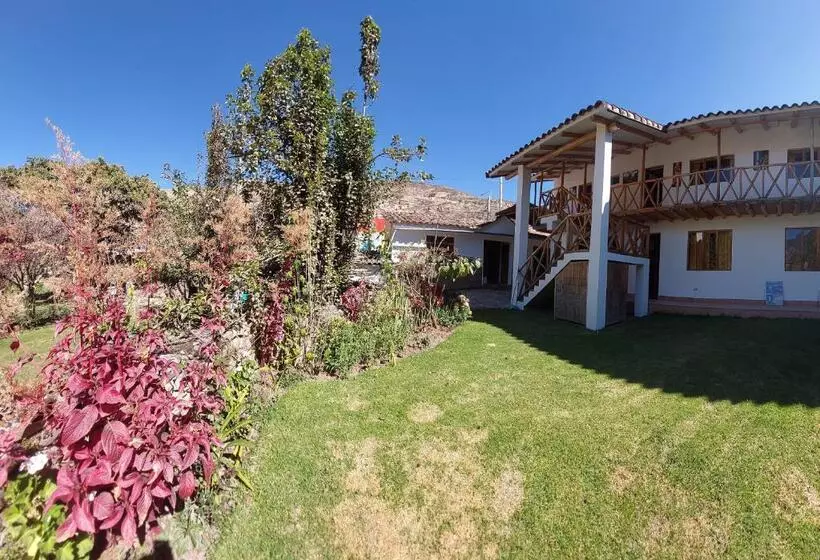 تختخواب و صبحانه Hostal Miramonti