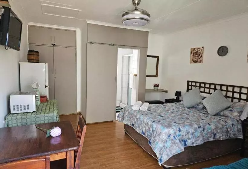 Majatalo Garden Corner Guesthouse