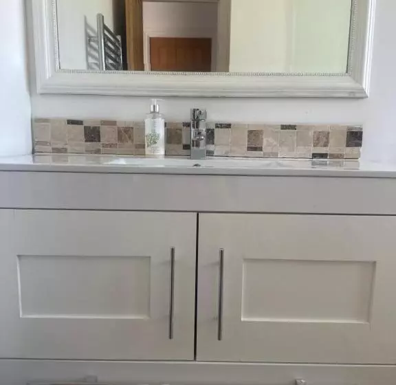 Majatalo Mayfield Guest Rooms