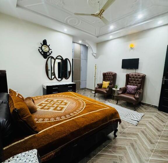 پانسیون Stay With Talha