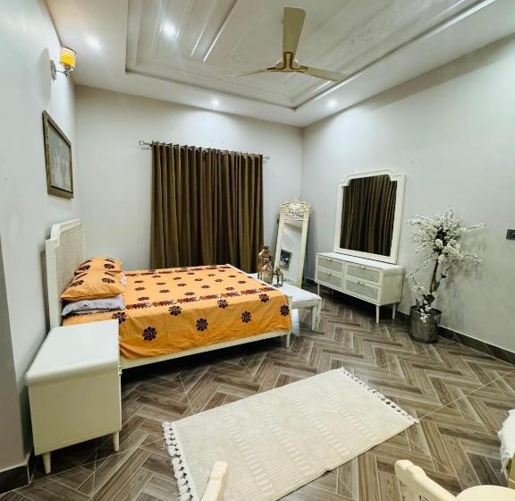 پانسیون Stay With Talha