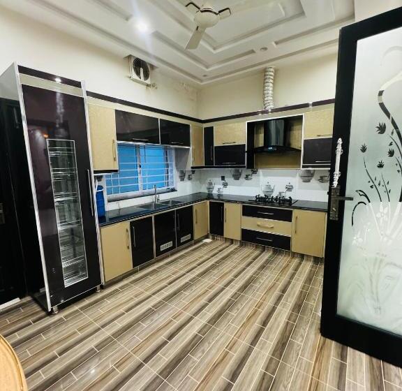 پانسیون Stay With Talha