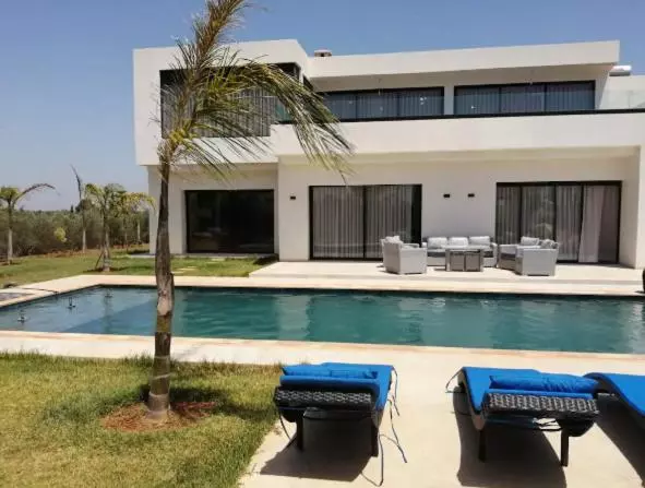 پانسیون Villa Et Piscine, Avec Suites Indépendantes, Proche De Casablanca