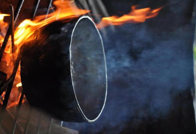 پانسیون Wira Hostal