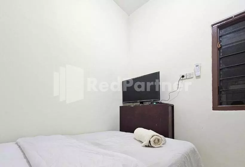 Hotelli Gedangan Indah Homestay Redpartner