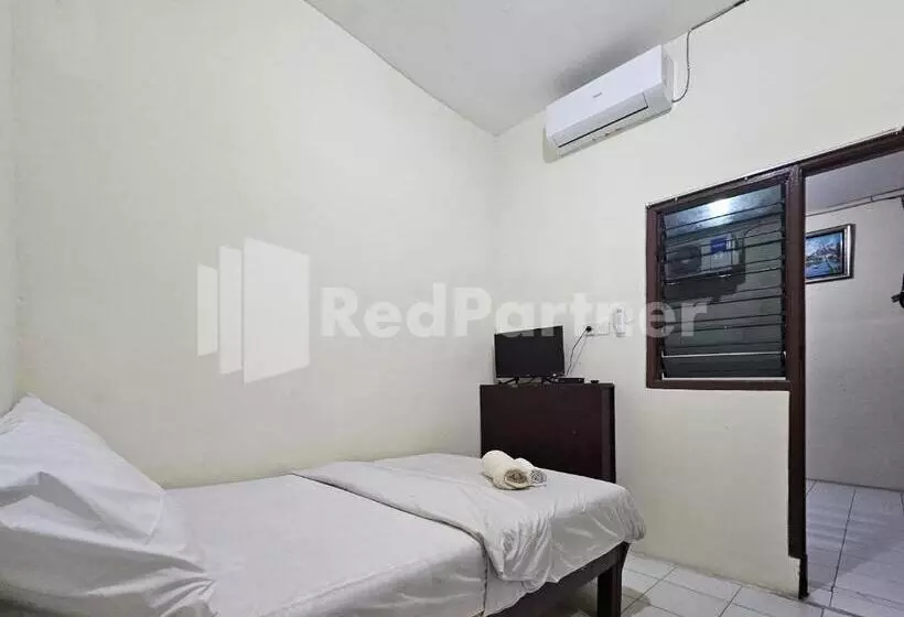 Hotelli Gedangan Indah Homestay Redpartner