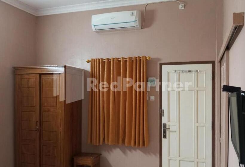 Hotel Isa Homestay Kudus Mitra Reddoorz