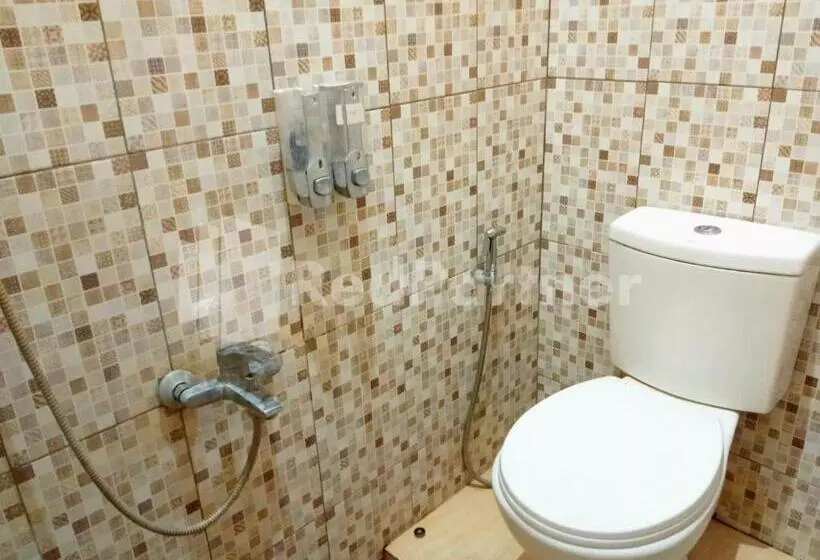 Hotelli Isa Homestay Kudus Mitra Reddoorz