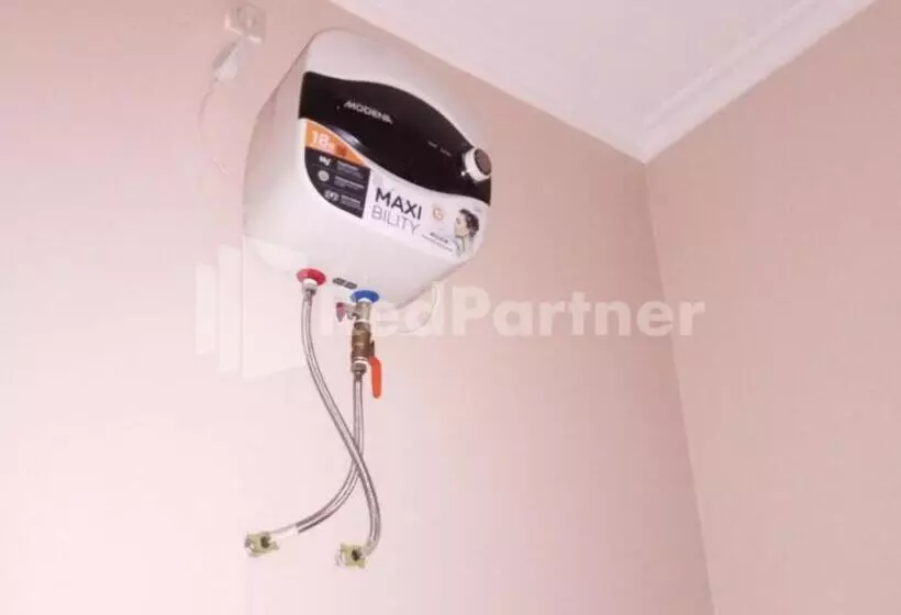 Hotelli Isa Homestay Kudus Mitra Reddoorz