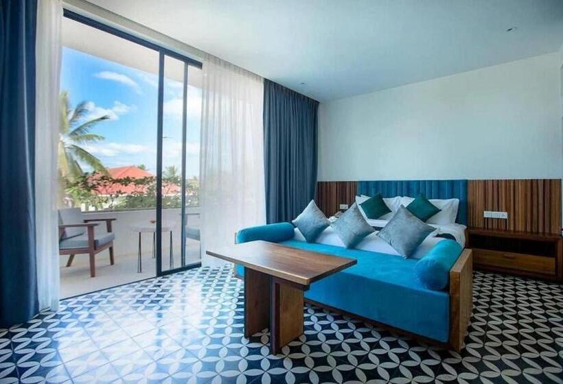 هتل New Centro Pool Villa