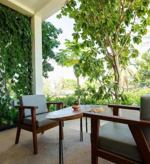 هتل New Centro Pool Villa