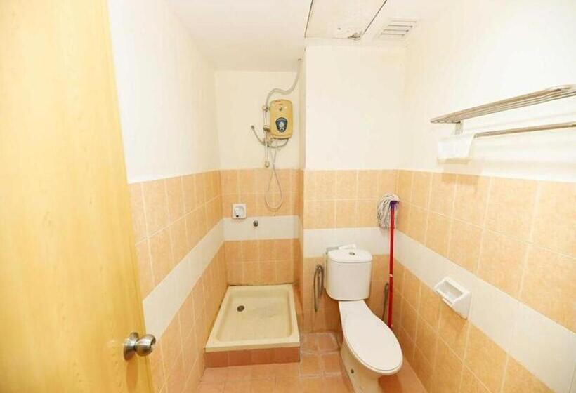 בית מלון כפרי Oyo 91006 Ktc Studio Apartment By My Gunung