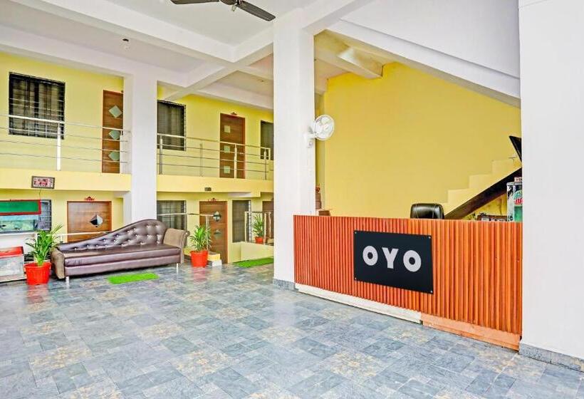 Hotell Oyo Manav