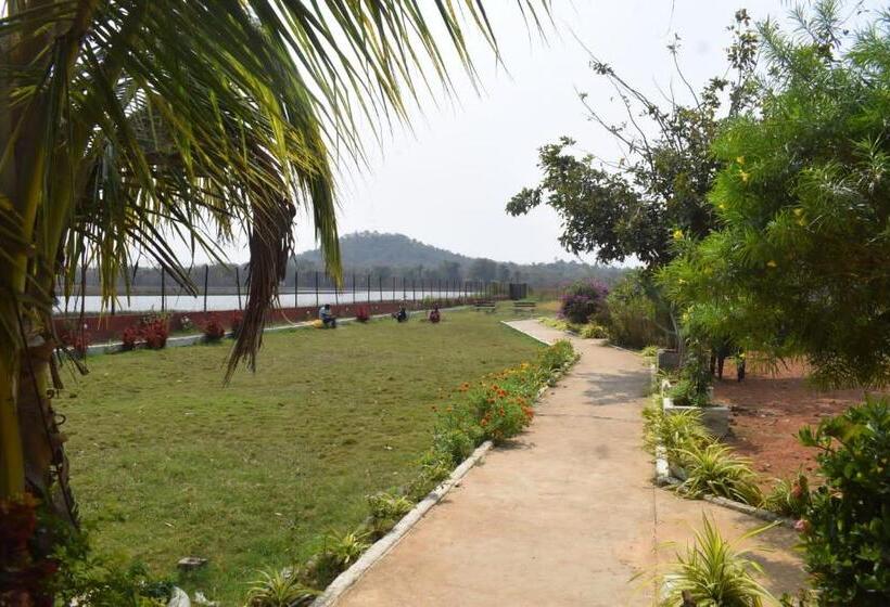 ホテル The Lake View Tadoba