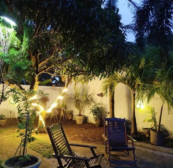 פנסיון White Palace