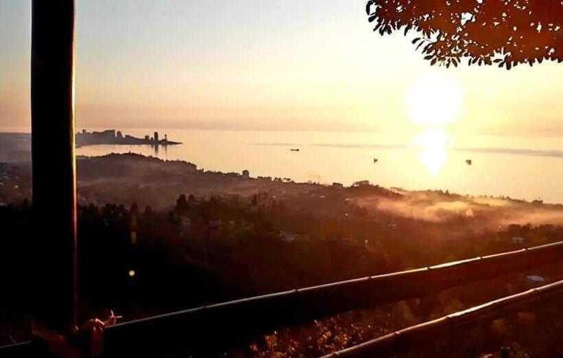 پانسیون Guest House In Makhinjauri