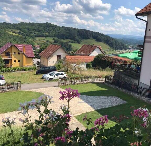 پانسیون Guesthouse Djuro