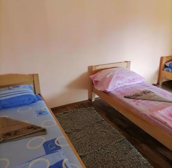 پانسیون Guesthouse Djuro