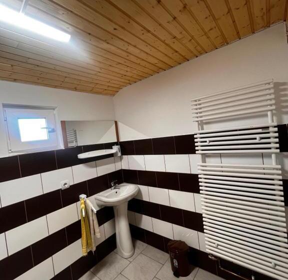 پانسیون Maya & Elena