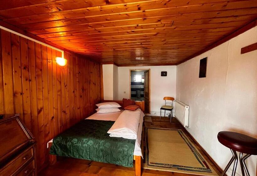 پانسیون Maya & Elena