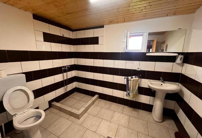 پانسیون Maya & Elena