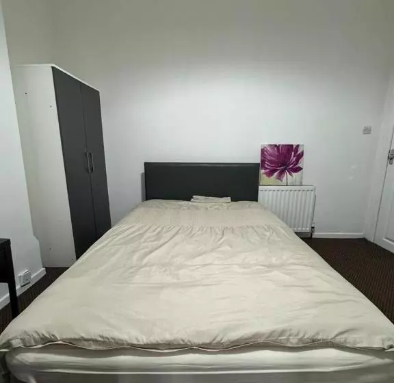 ペンション Nice Ensuite Near Cricket Ground