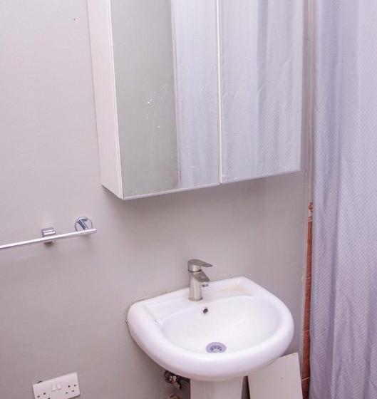 پانسیون Cosy Two Bed Room Apartment In Ikorodu